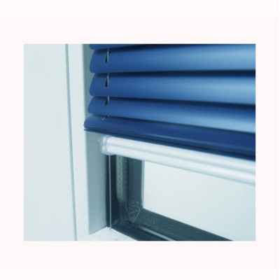 Venetial blinds 16 mm (operated by a chain)