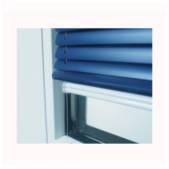 Venetial blinds 16 mm (operated by a chain)