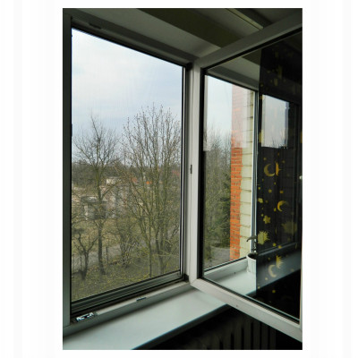 Roller screens operated from the top