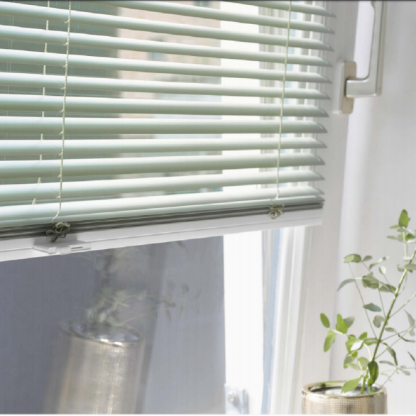 Venetial blinds 25 mm (operated by a stick and a string)