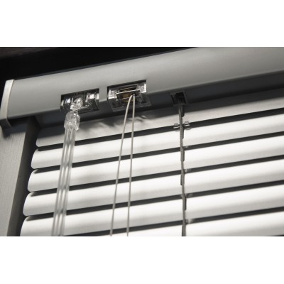 Venetial blinds 25 mm (operated by a stick and a string)