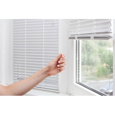 Venetial blinds 25 mm (operated by a stick and a string)