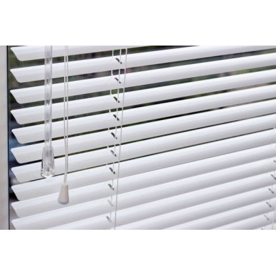 Venetial blinds 25 mm (operated by a stick and a string)