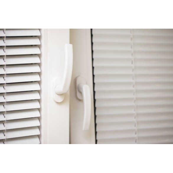 Venetial blinds 25 mm (operated by a stick and a string)