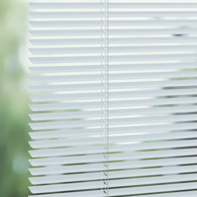 Venetial blinds 16 mm (operated by a chain)